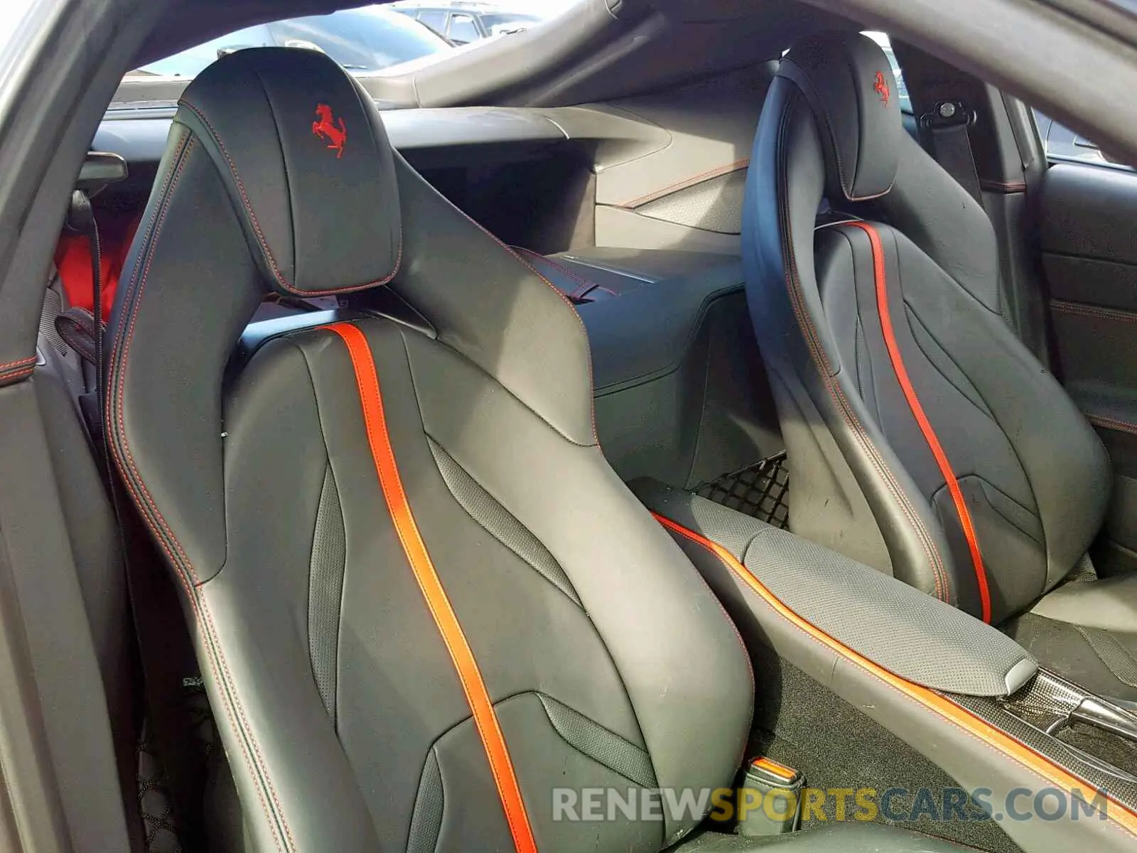 6 fotografías del automóvil dañado ZFF83CLA5K0242917 FERRARI 812 SUPERF 2019
