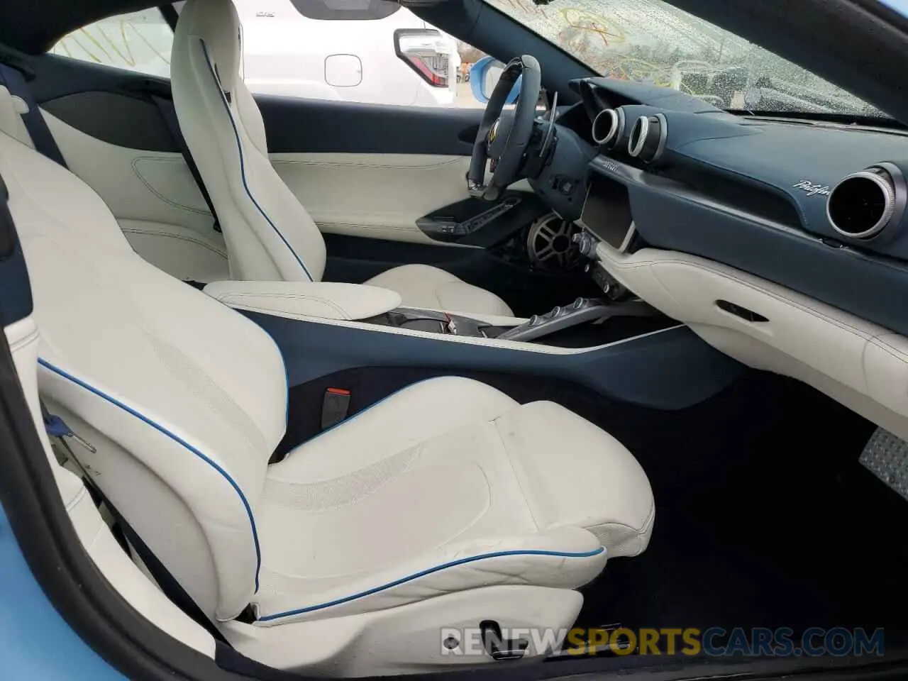 5 fotografías del automóvil dañado ZFF89FPA8K0247975 FERRARI ALL MODELS 2019