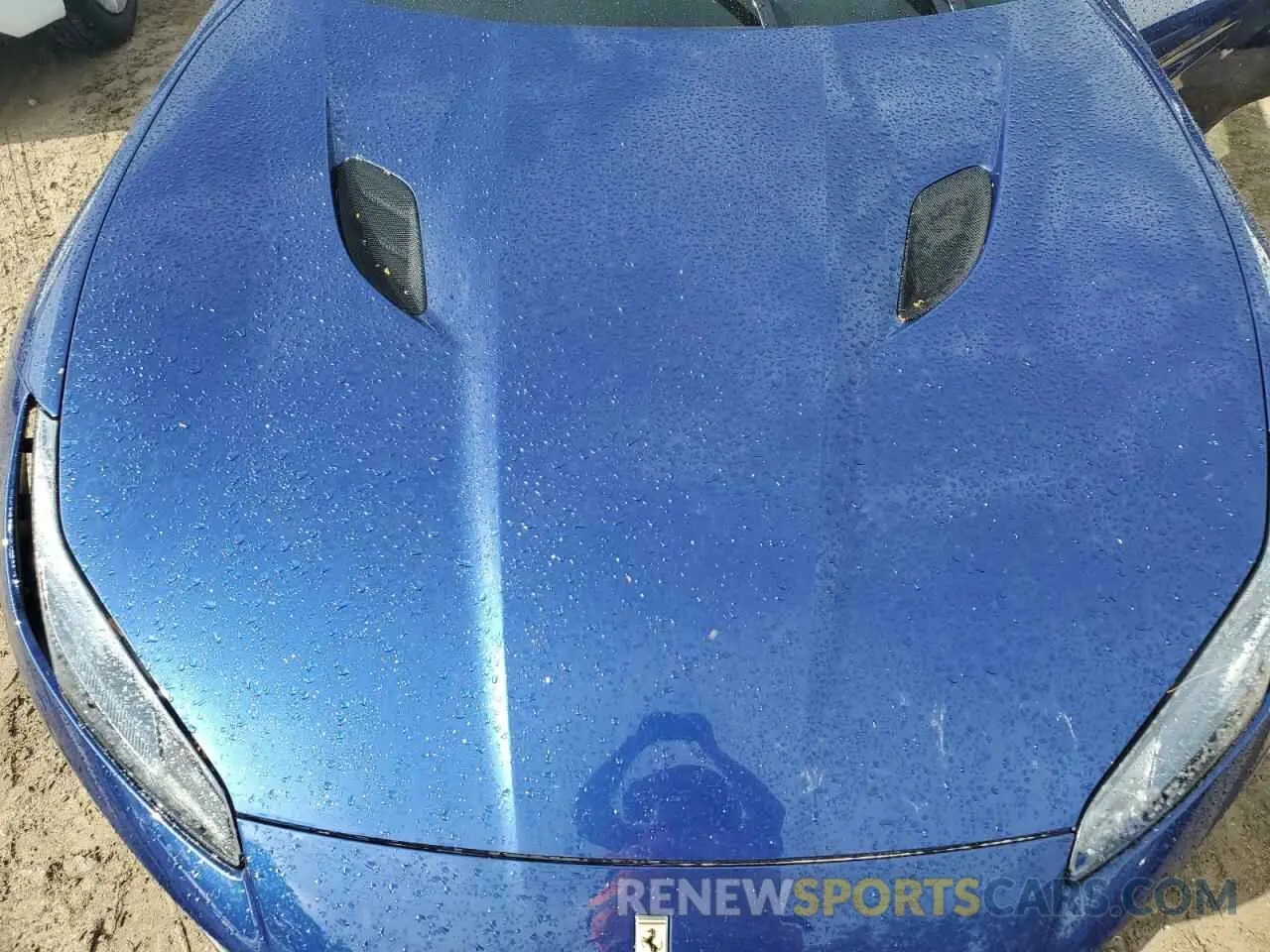 11 fotografías del automóvil dañado ZFF89FPAXK0242549 FERRARI ALL MODELS 2019