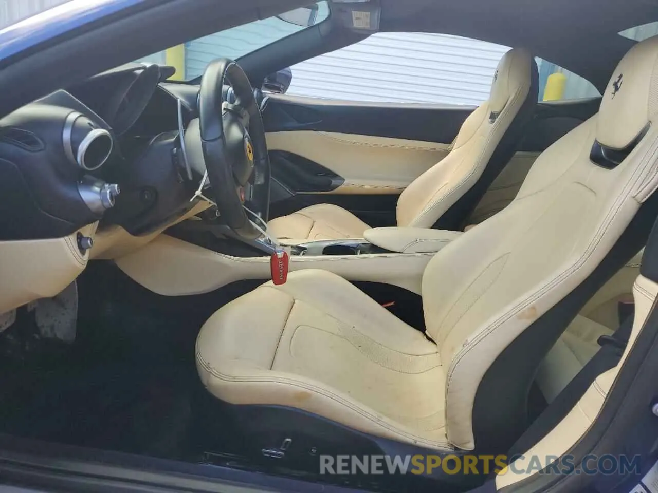 7 fotografías del automóvil dañado ZFF89FPAXK0242549 FERRARI ALL MODELS 2019