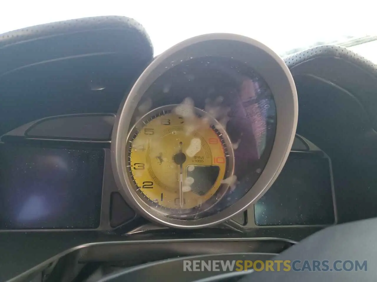 9 fotografías del automóvil dañado ZFF89FPAXK0242549 FERRARI ALL MODELS 2019