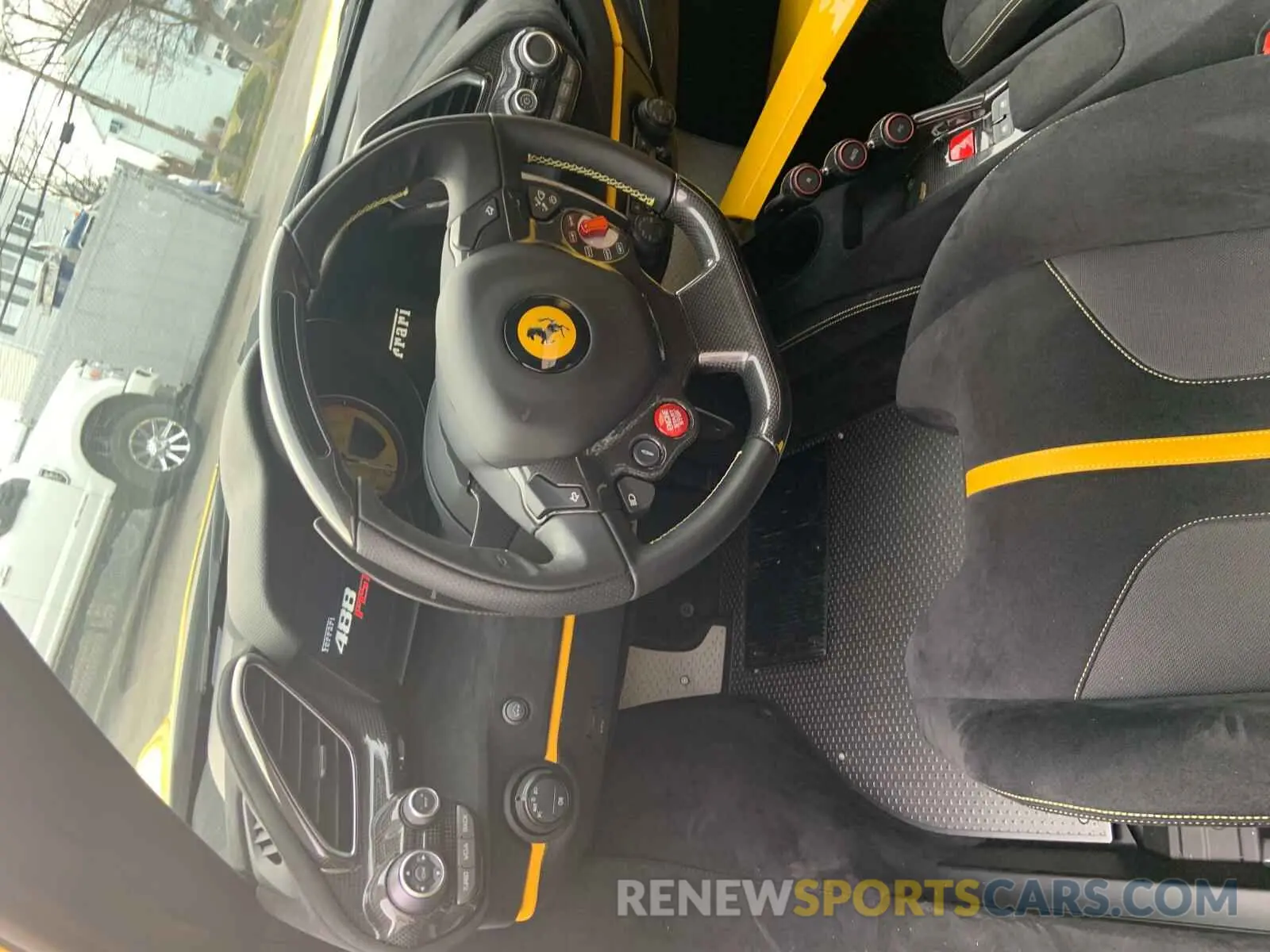 6 fotografías del automóvil dañado YFF90HLA4L0248297 FERRARI ALL MODELS 2020