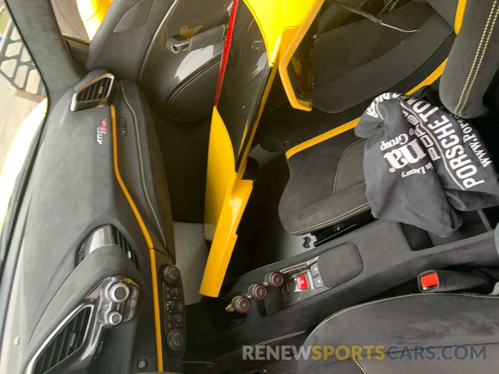 7 fotografías del automóvil dañado YFF90HLA4L0248297 FERRARI ALL MODELS 2020