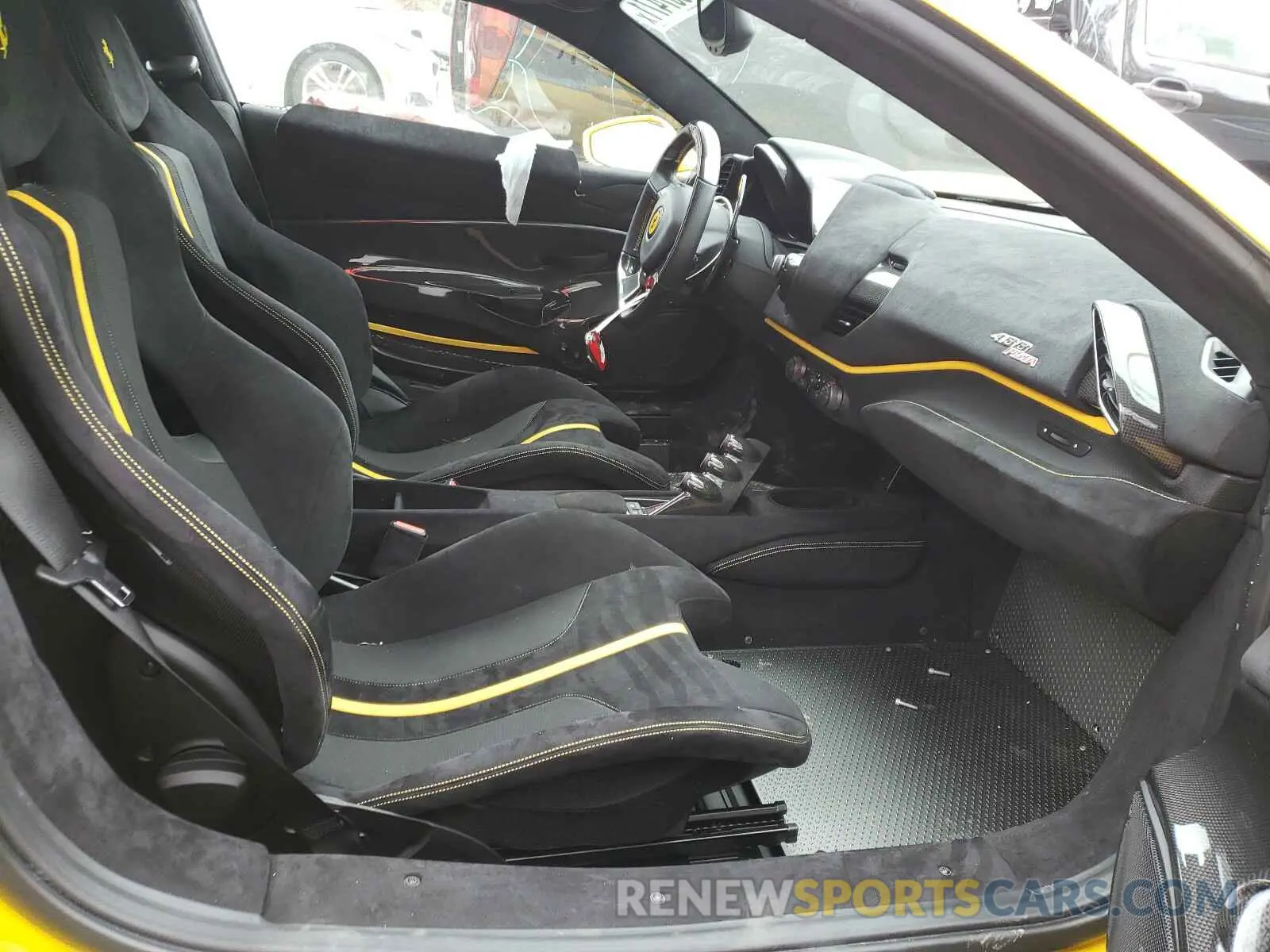 5 fotografías del automóvil dañado ZFF90HLA4L0248297 FERRARI ALL MODELS 2020
