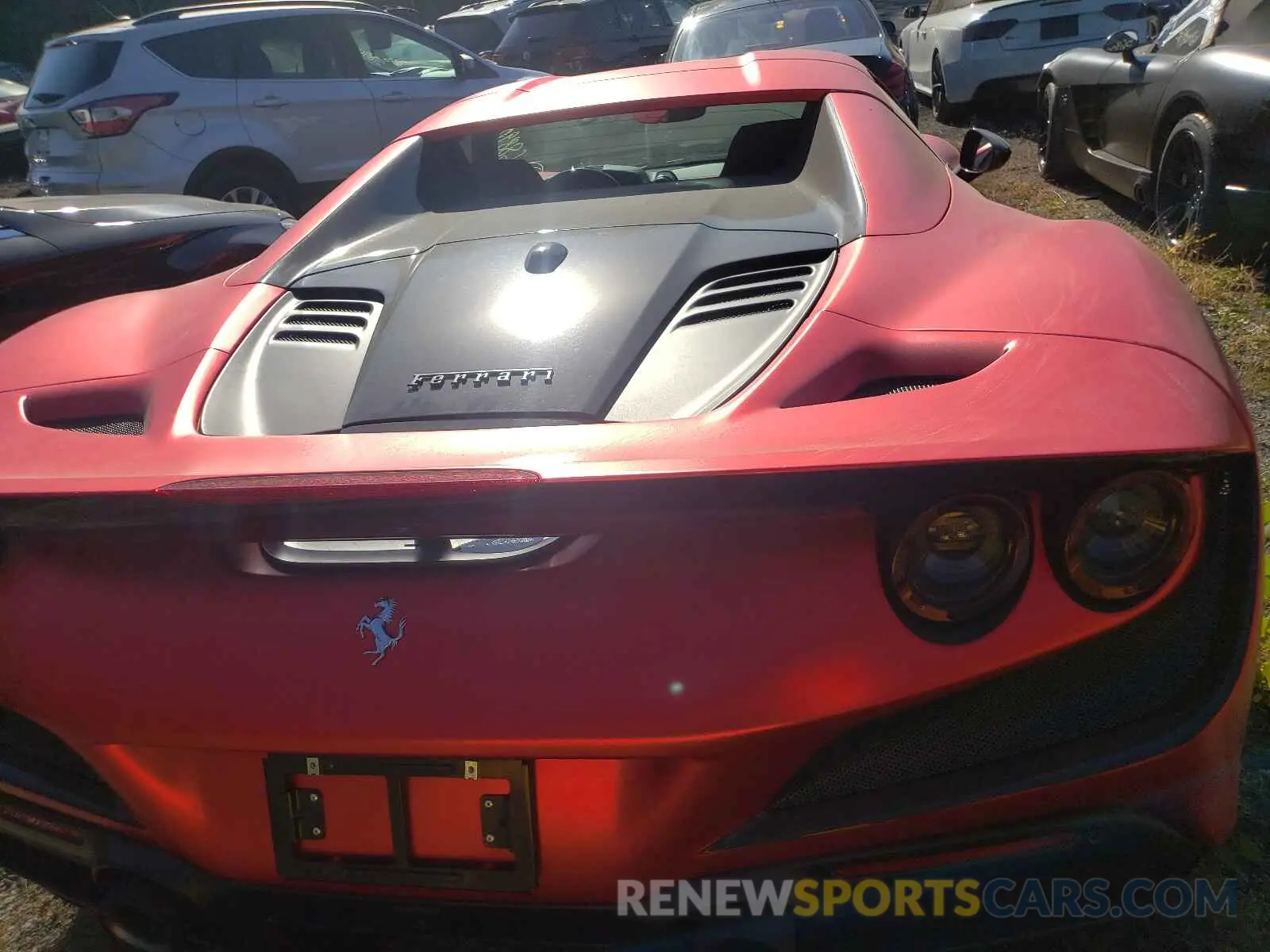 9 fotografías del automóvil dañado ZFF93LMAXM0260691 FERRARI ALL MODELS 2021