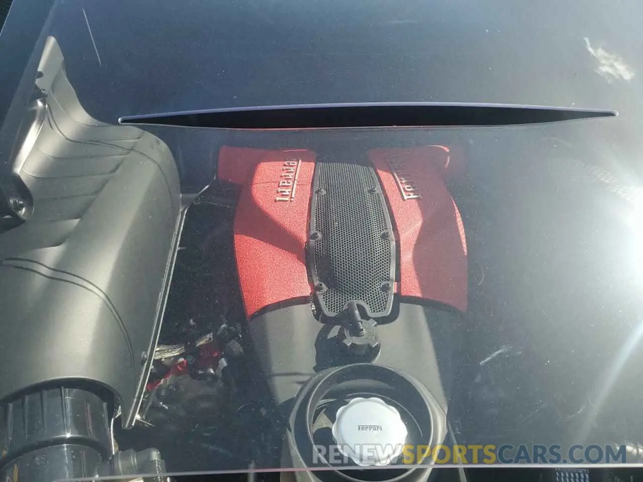 11 fotografías del automóvil dañado ZFF92LLAXN0276105 FERRARI ALL MODELS 2022