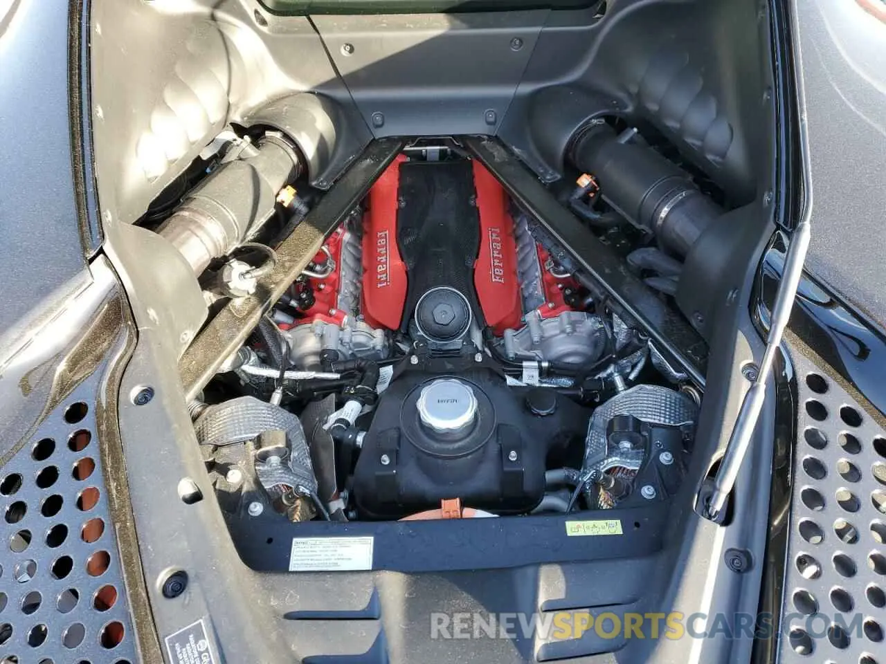 11 fotografías del automóvil dañado ZFF95NLA6N0276511 FERRARI ALL MODELS 2022