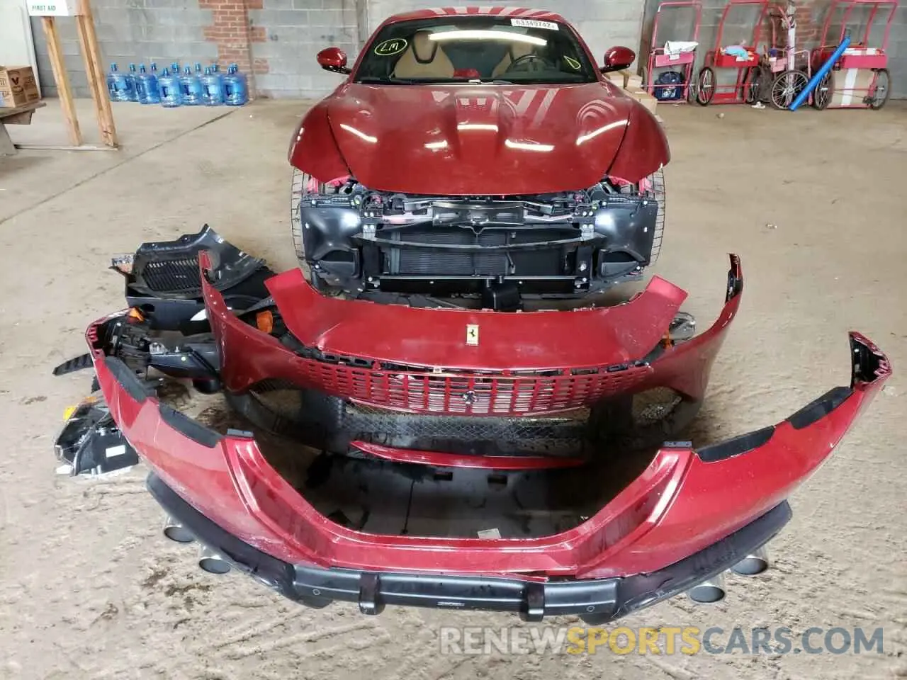 9 fotografías del automóvil dañado ZFF98RNA1N0274466 FERRARI ALL MODELS 2022
