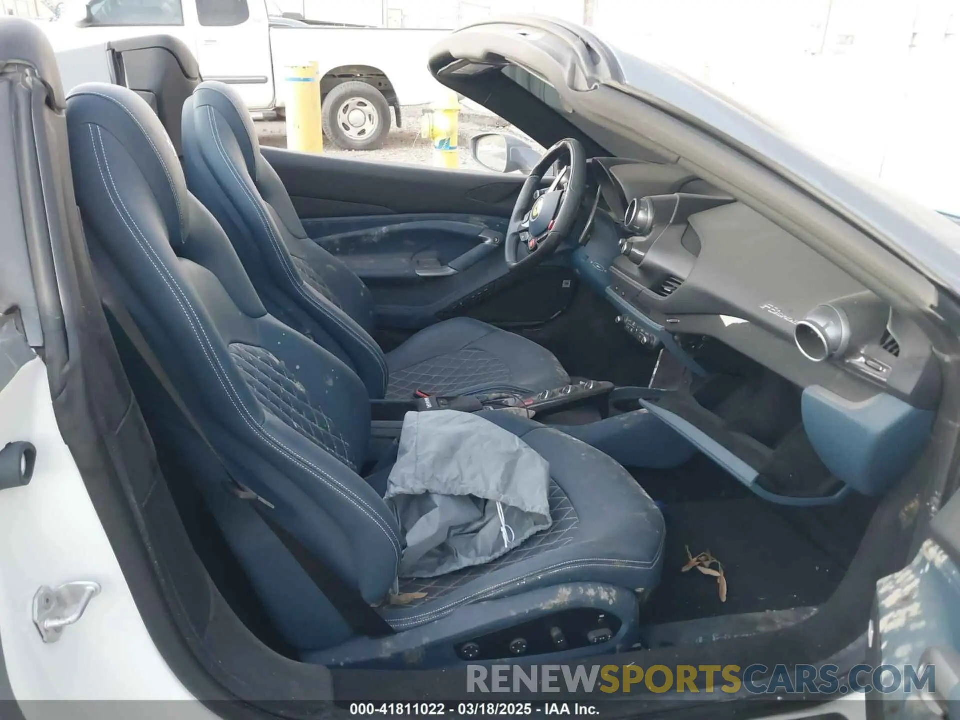 5 fotografías del automóvil dañado ZFF93LMA0N0280627 FERRARI F8 SPIDER 2022