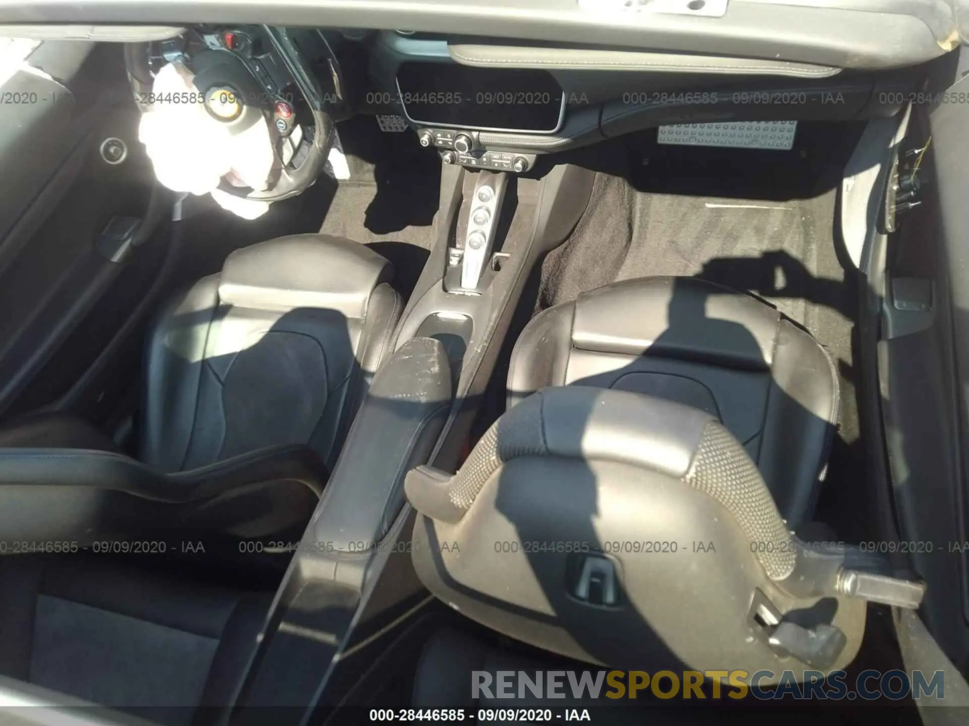5 fotografías del automóvil dañado ZFF89FPA0K0238803 FERRARI PORTOFINO 2019