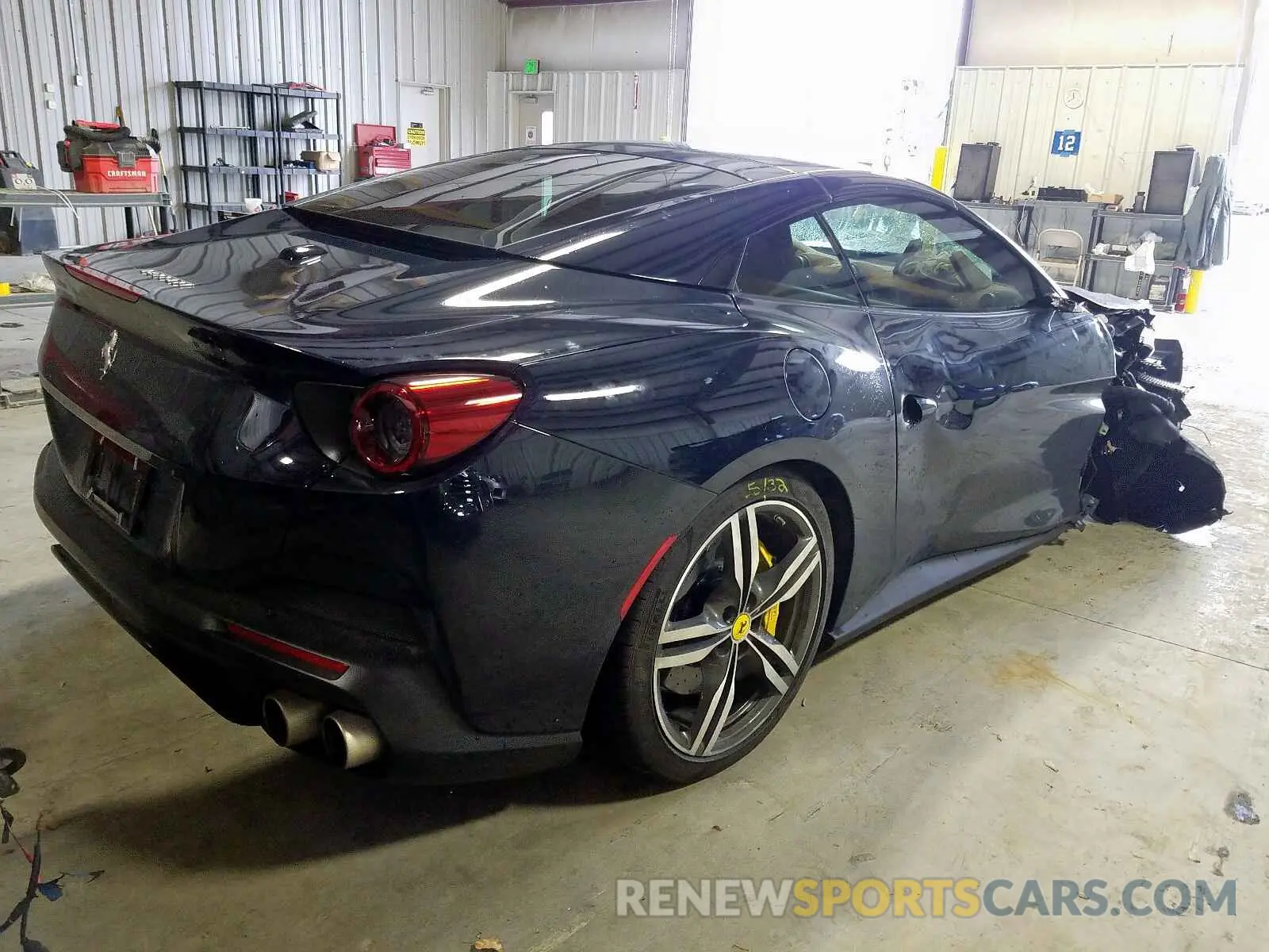 4 fotografías del automóvil dañado ZFF89FPA3K0240111 FERRARI PORTOFINO 2019