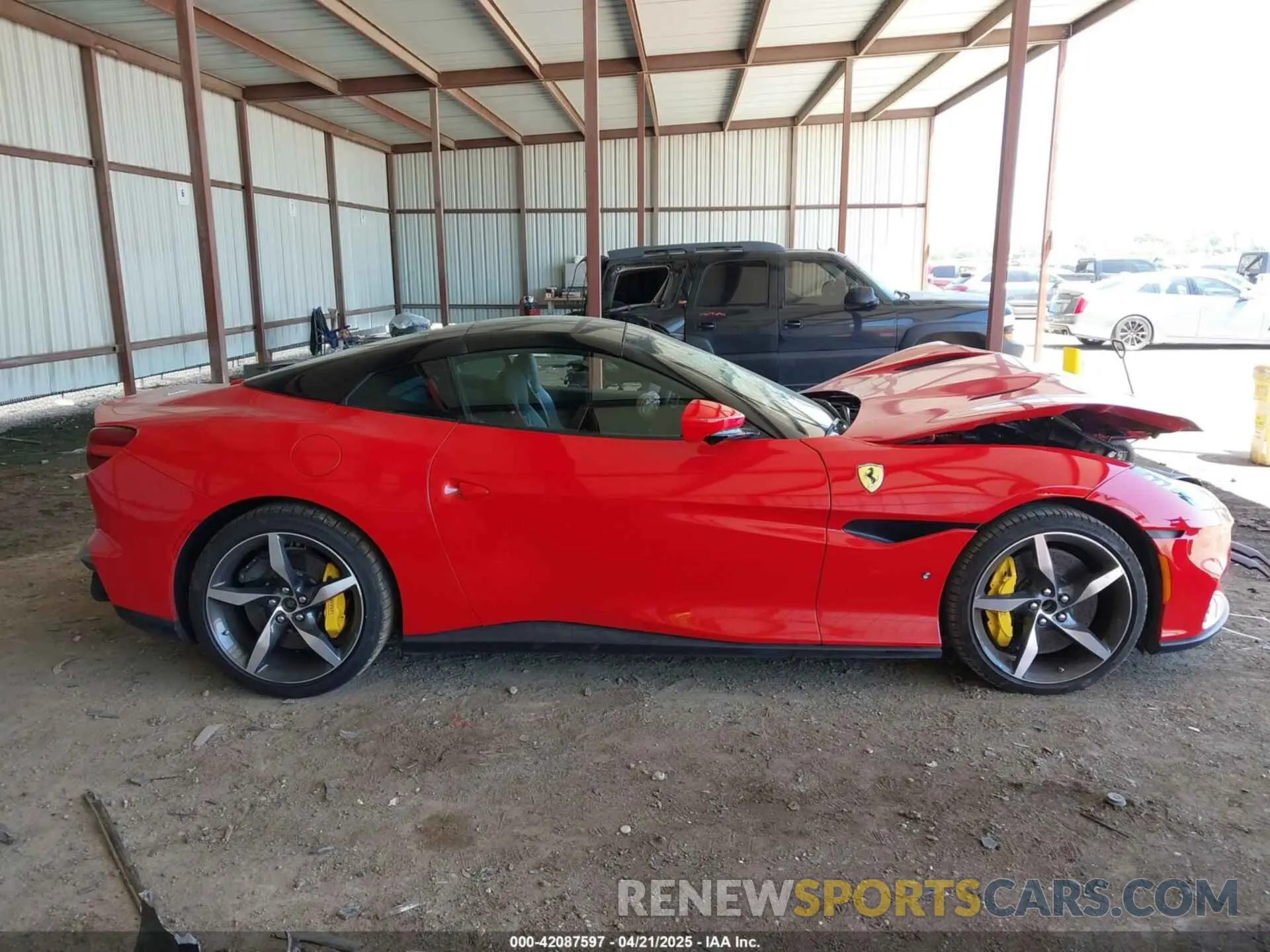 13 fotografías del automóvil dañado ZFF02RPA6P0299535 FERRARI PORTOFINO M 2023