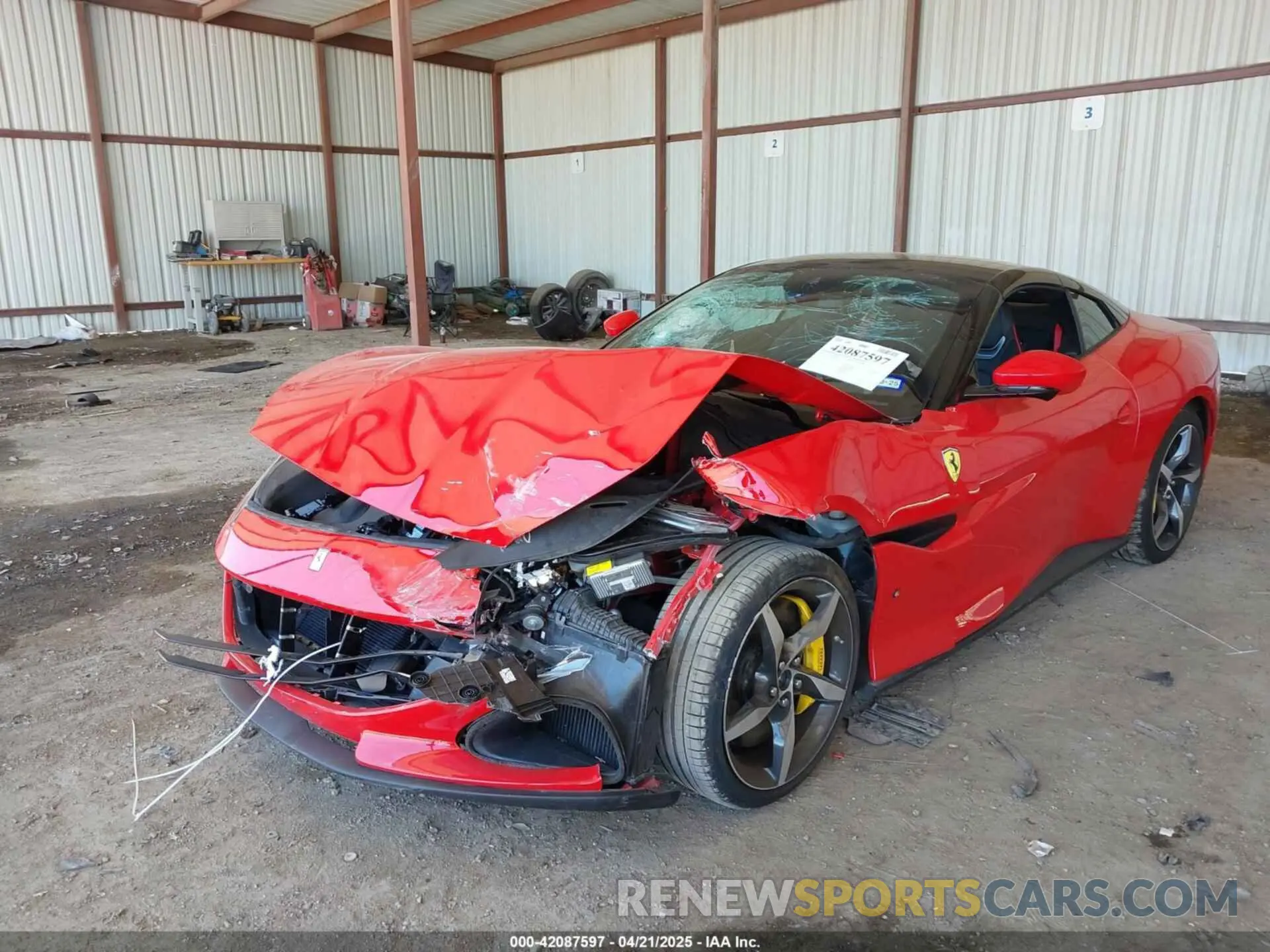 2 fotografías del automóvil dañado ZFF02RPA6P0299535 FERRARI PORTOFINO M 2023