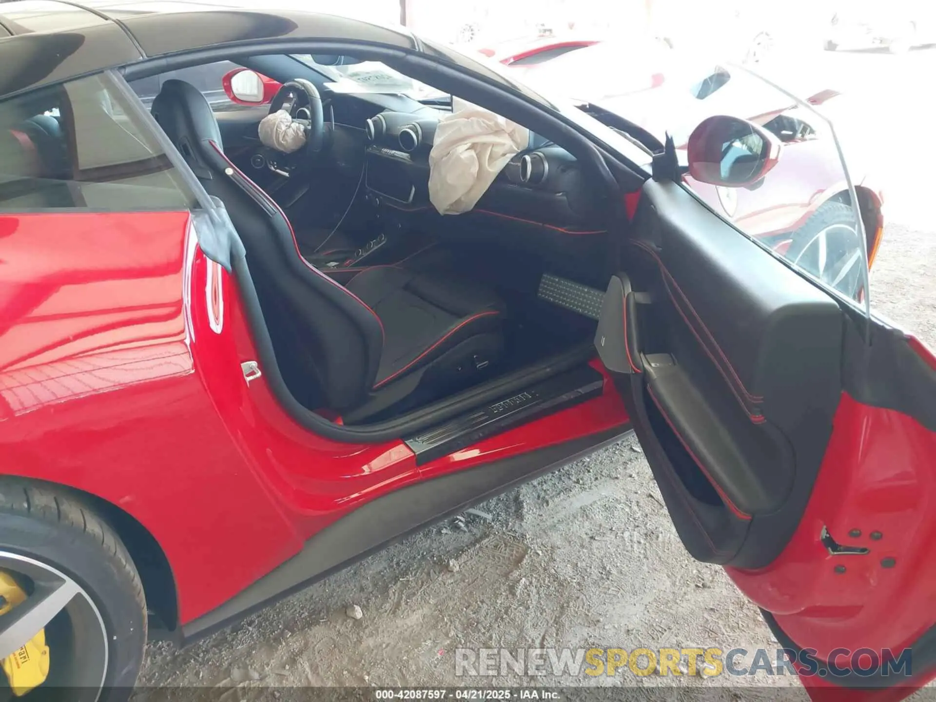 5 fotografías del automóvil dañado ZFF02RPA6P0299535 FERRARI PORTOFINO M 2023
