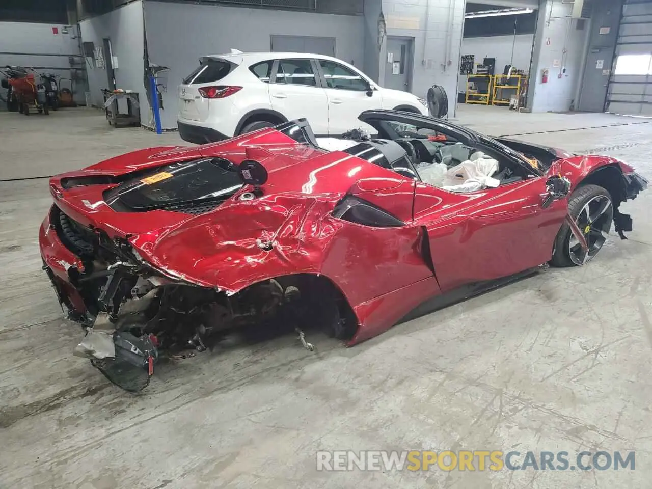 3 fotografías del automóvil dañado ZFF96NMA3R0300345 FERRARI SF 90 SPID 2024