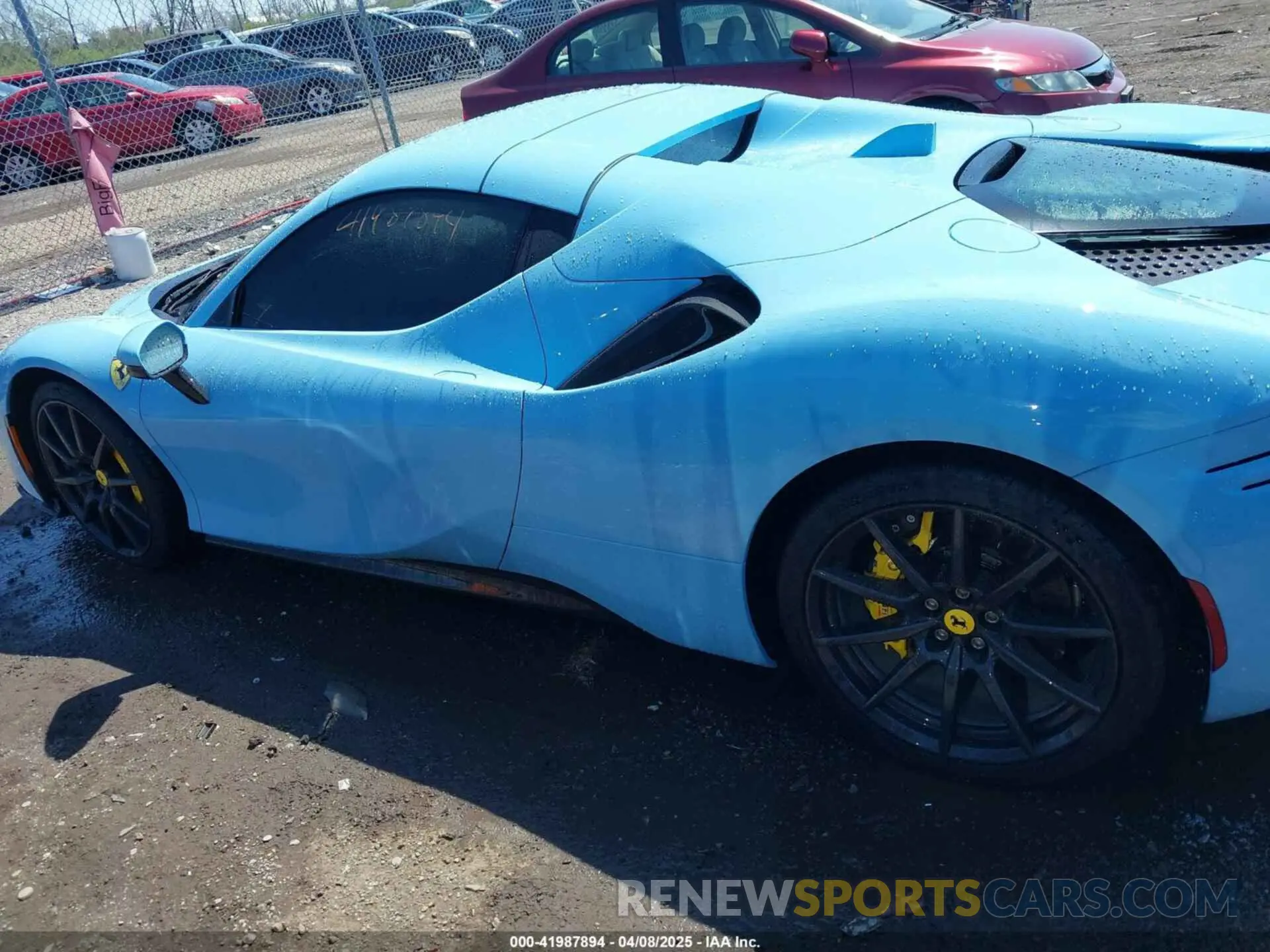14 fotografías del automóvil dañado ZFF96NMA1R0310002 FERRARI SF90 SPIDER 2024