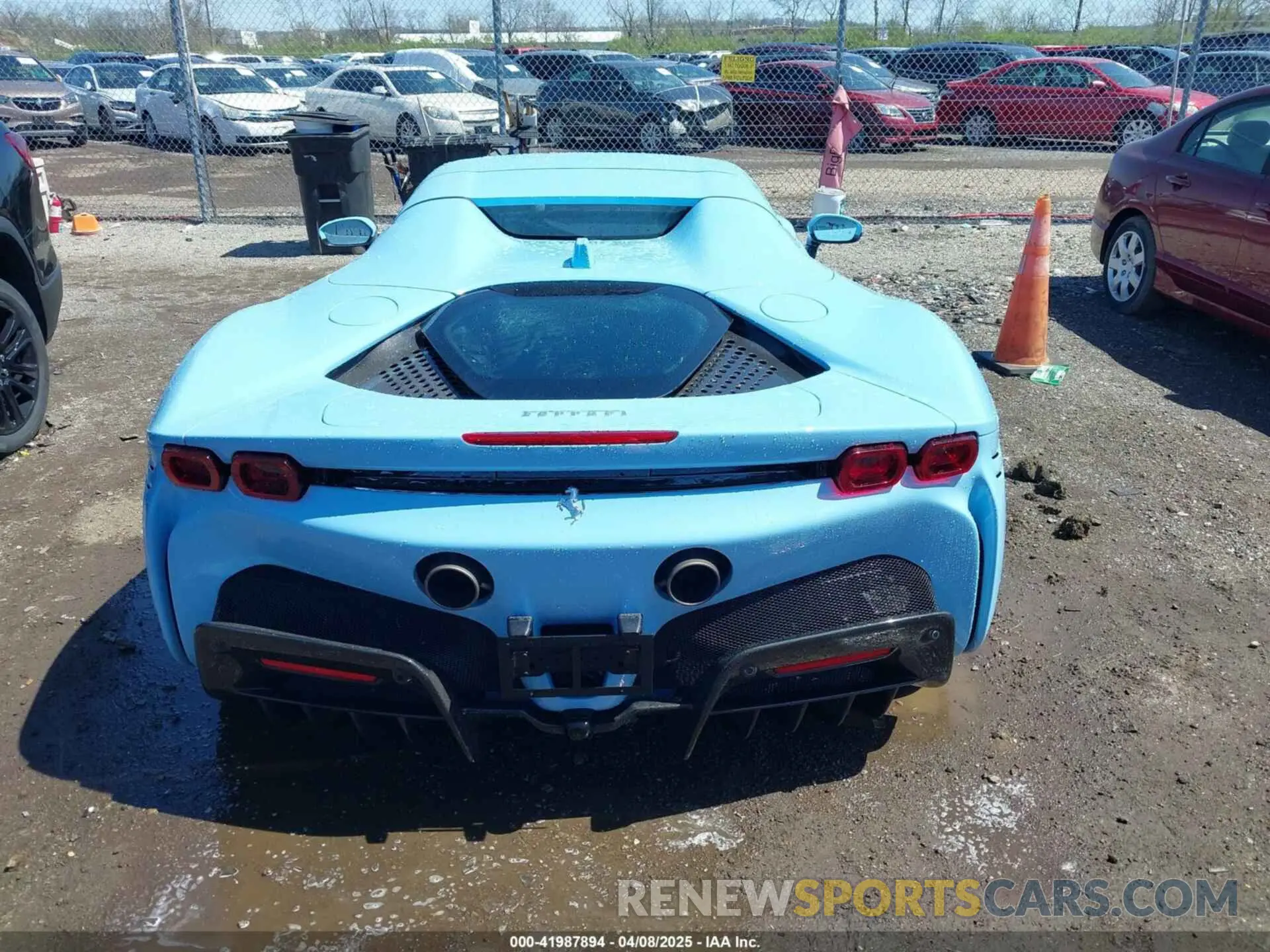 16 fotografías del automóvil dañado ZFF96NMA1R0310002 FERRARI SF90 SPIDER 2024