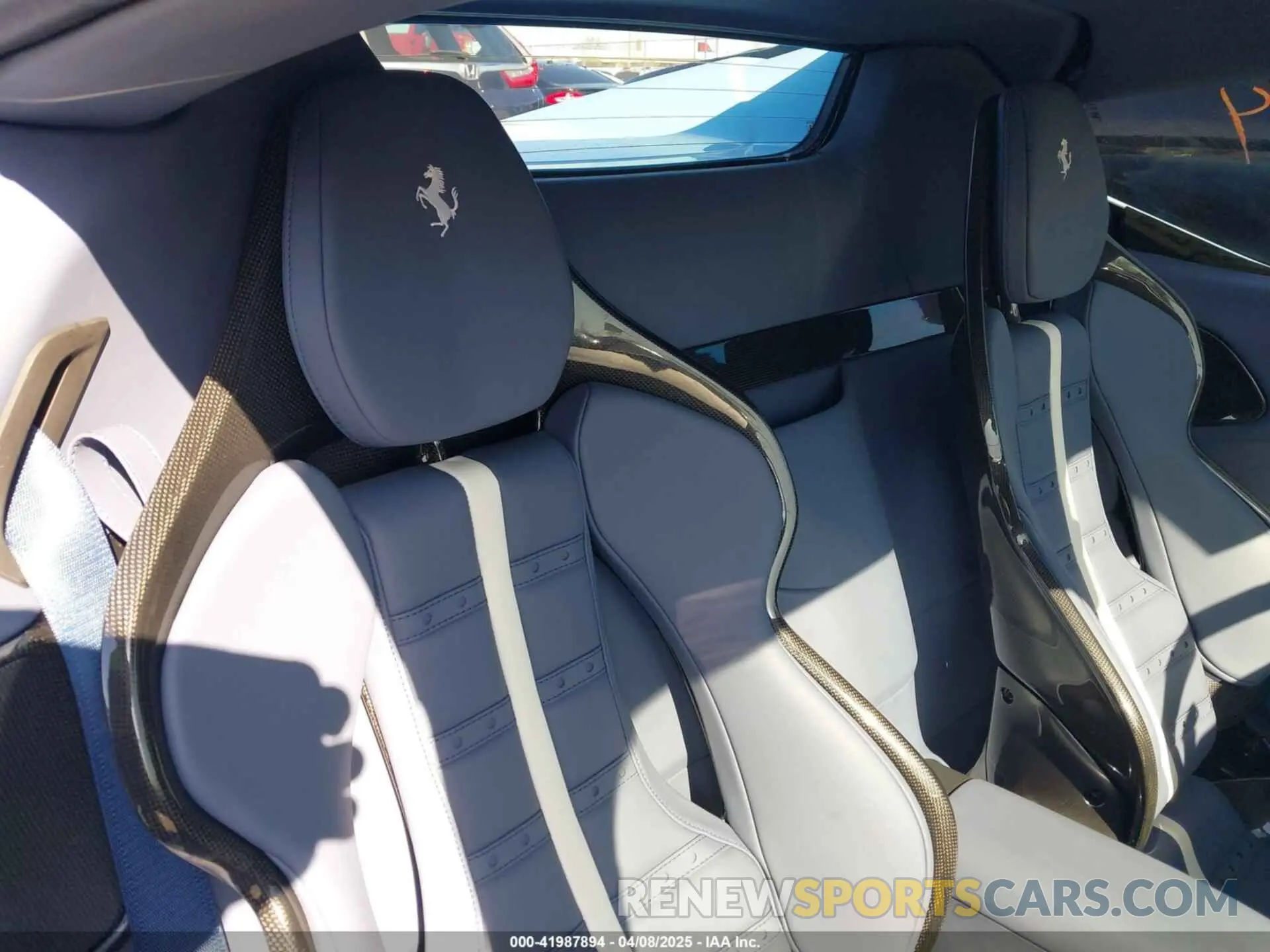 8 fotografías del automóvil dañado ZFF96NMA1R0310002 FERRARI SF90 SPIDER 2024