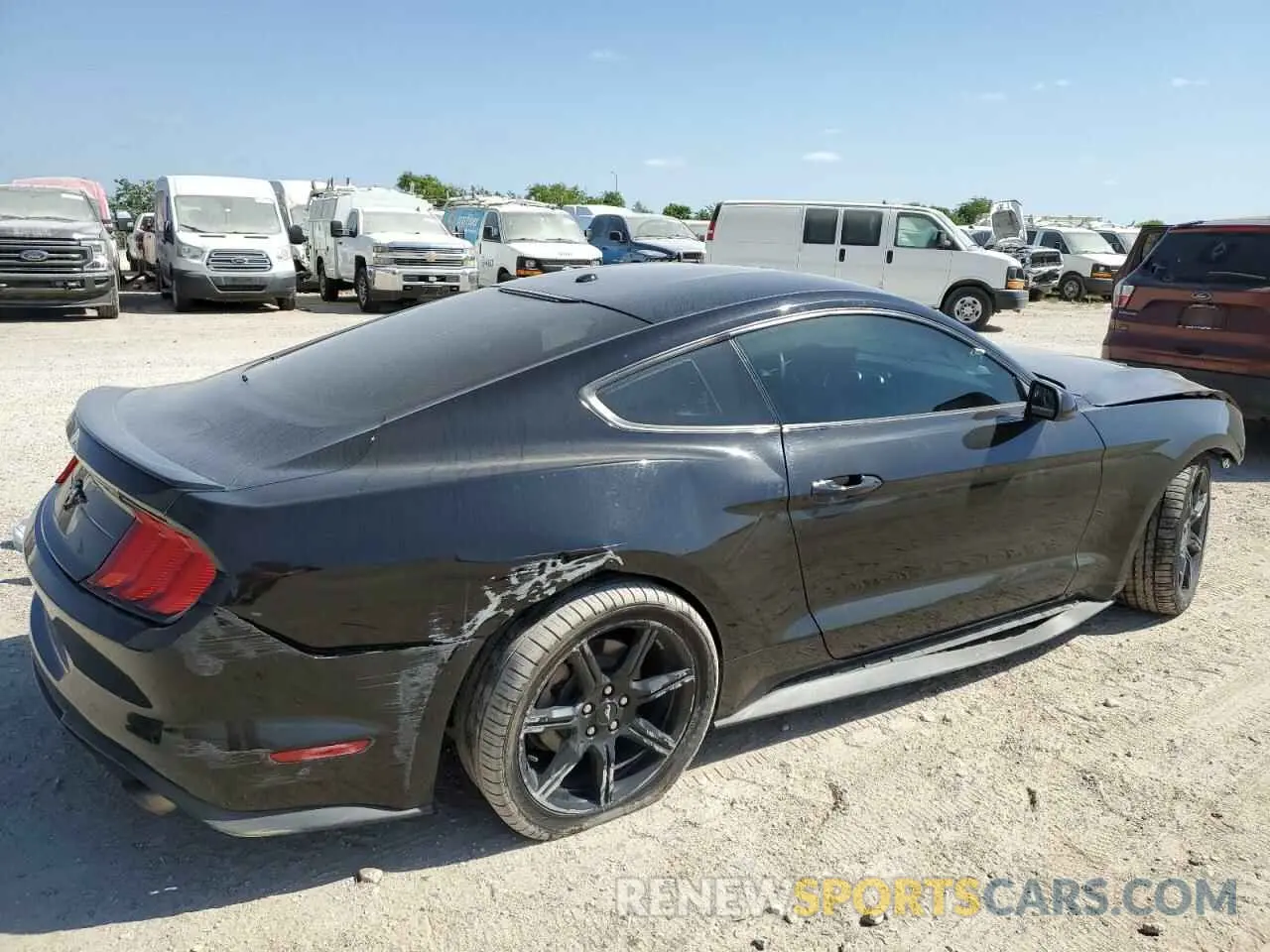 3 fotografías del automóvil dañado 1FA6P8TH0K5168688 FORD ALL Models 2019