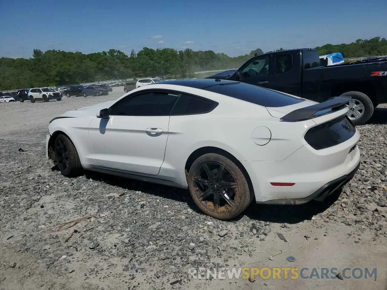 2 fotografías del automóvil dañado 1FA6P8TH1K5135831 FORD ALL Models 2019