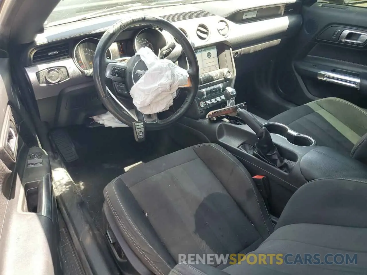 8 fotografías del automóvil dañado 1FA6P8TH1K5178338 FORD ALL Models 2019
