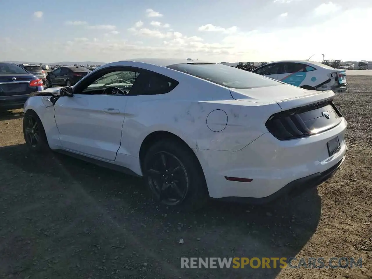 2 fotografías del automóvil dañado 1FA6P8TH1K5180803 FORD ALL Models 2019