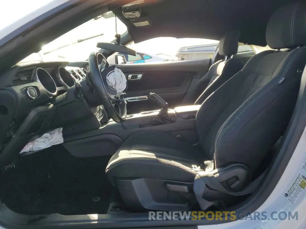 7 fotografías del automóvil dañado 1FA6P8TH1K5180803 FORD ALL Models 2019