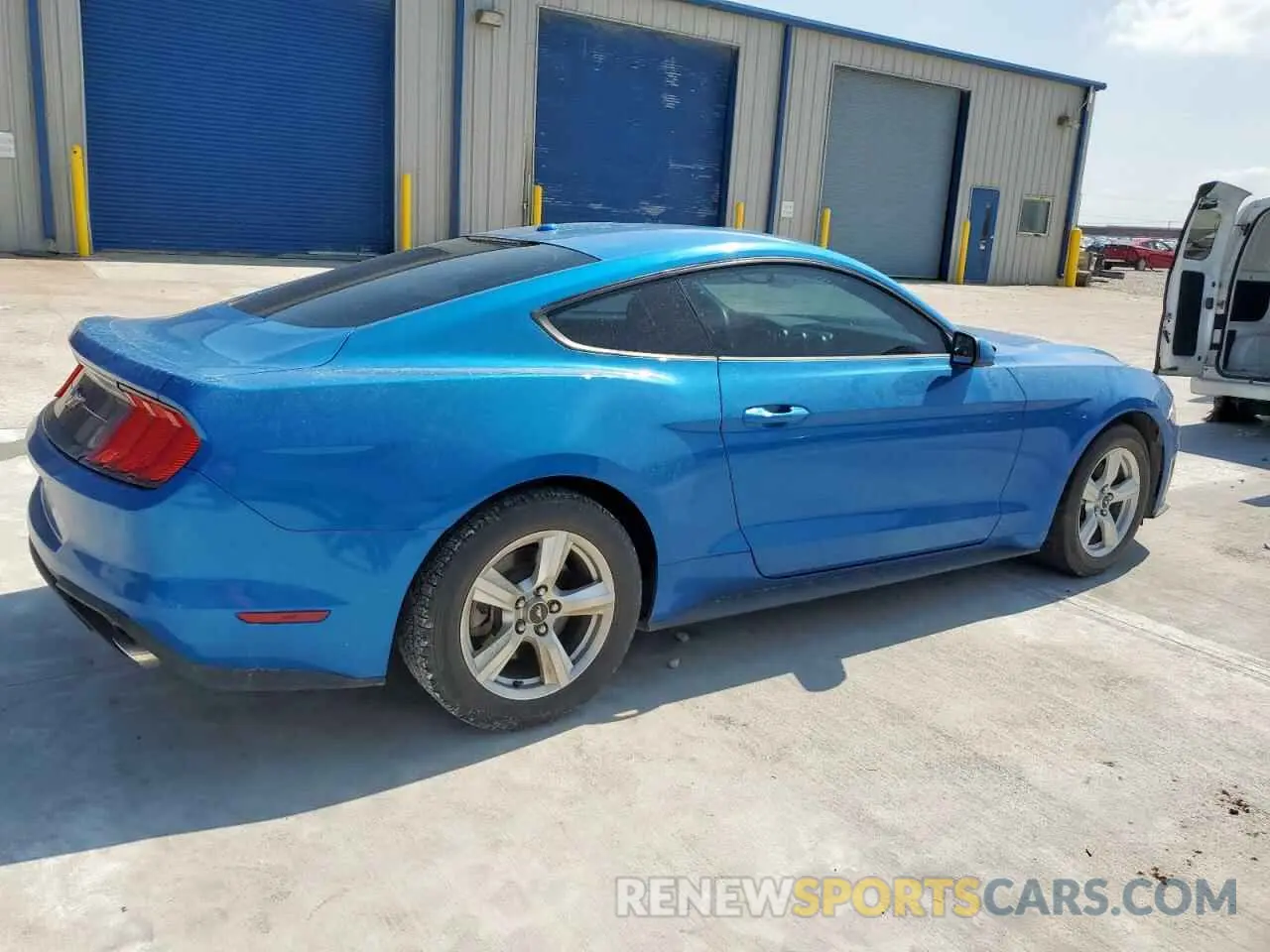 3 fotografías del automóvil dañado 1FA6P8TH2K5123140 FORD ALL Models 2019
