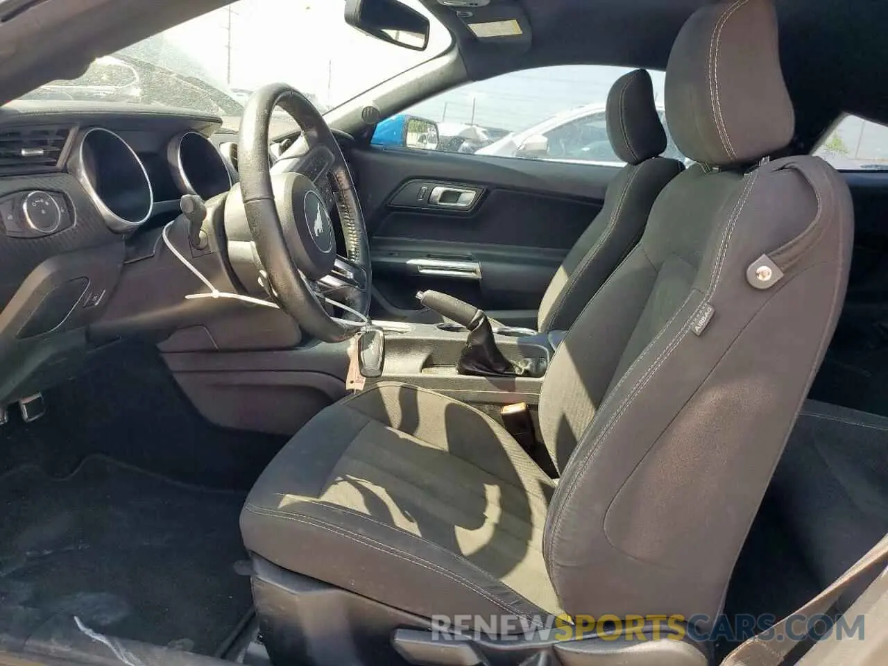 7 fotografías del automóvil dañado 1FA6P8TH2K5123140 FORD ALL Models 2019