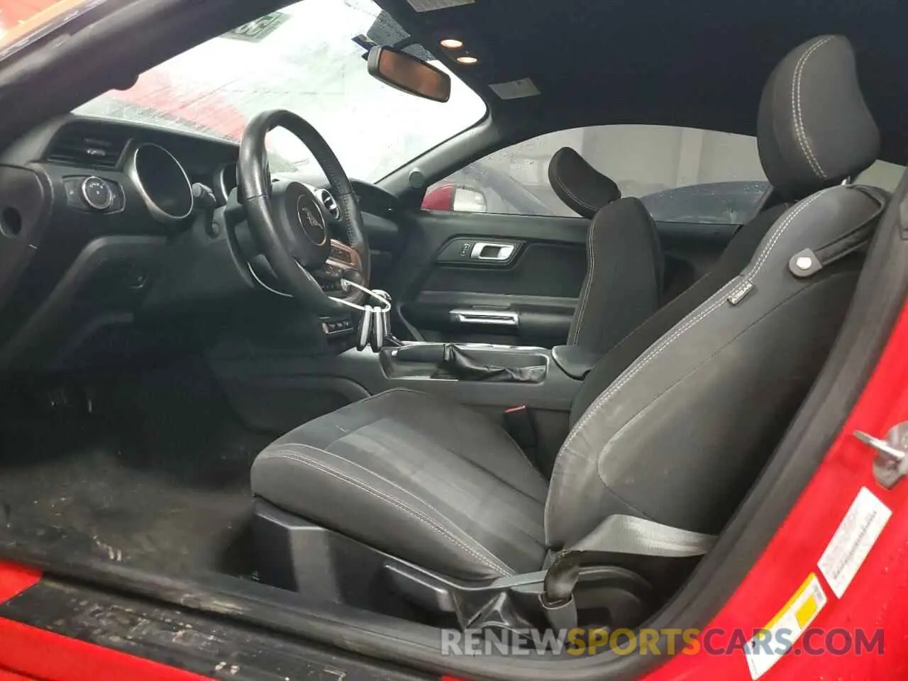 7 fotografías del automóvil dañado 1FA6P8TH2K5141444 FORD ALL Models 2019