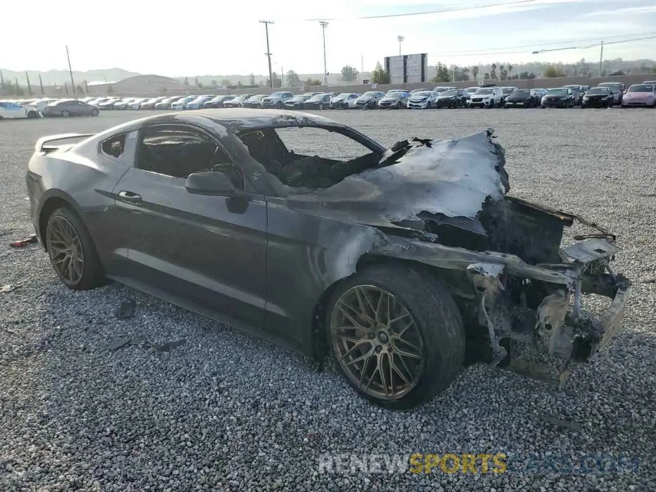 4 fotografías del automóvil dañado 1FA6P8TH3K5176753 FORD ALL Models 2019