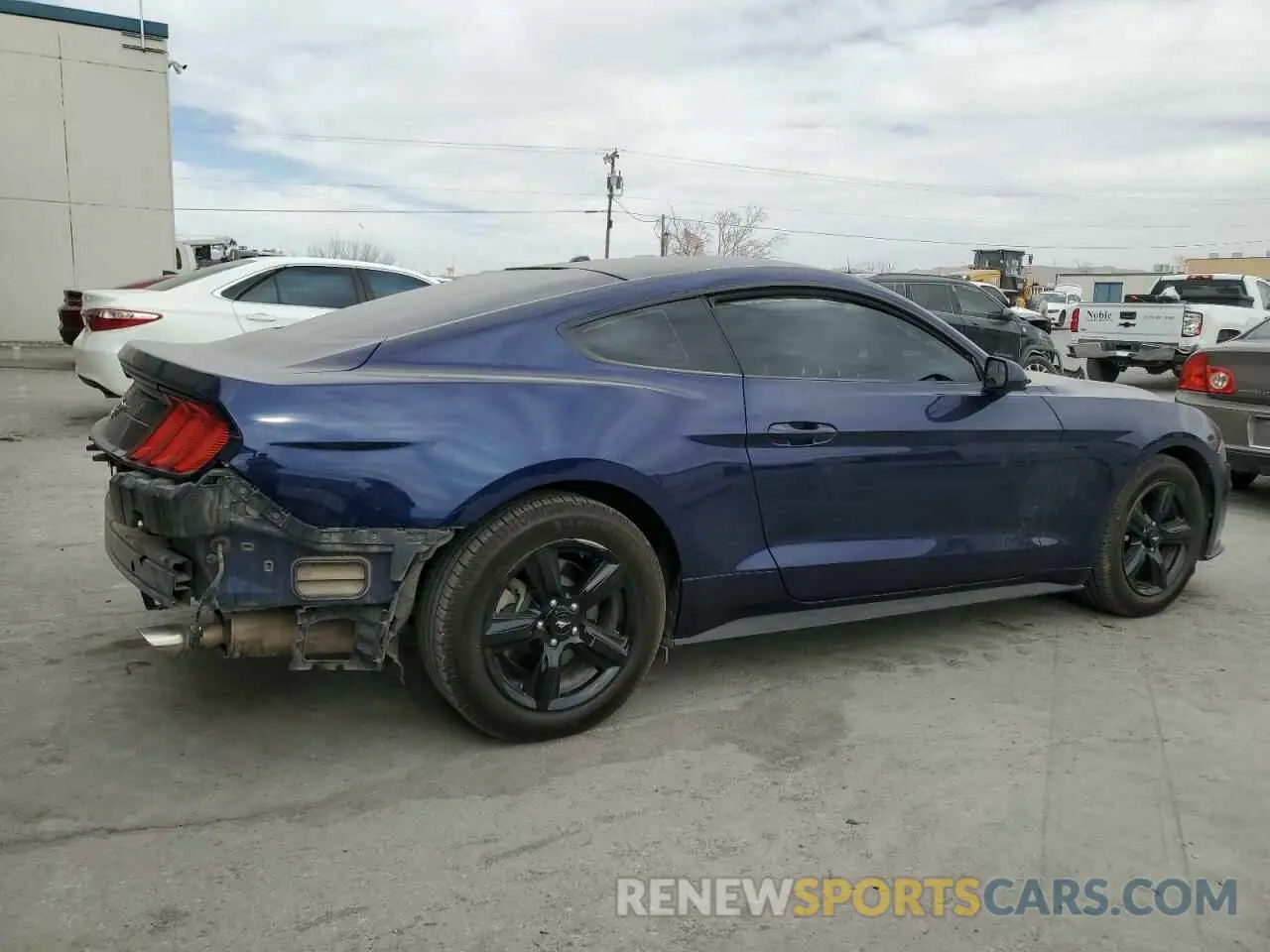 3 fotografías del automóvil dañado 1FA6P8TH4K5130686 FORD ALL Models 2019