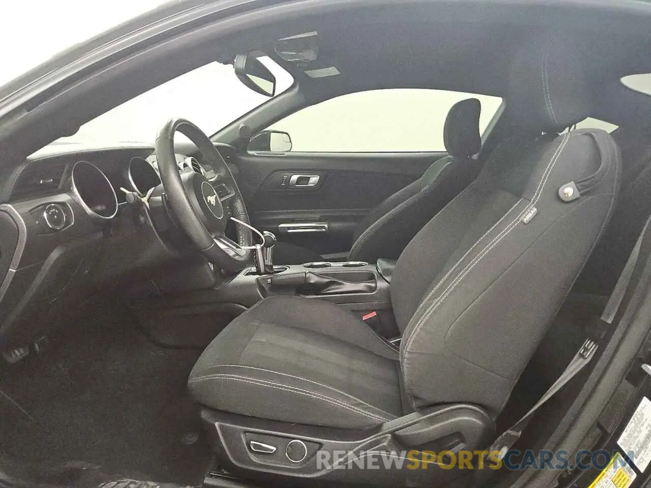 7 fotografías del automóvil dañado 1FA6P8TH4K5174896 FORD ALL Models 2019