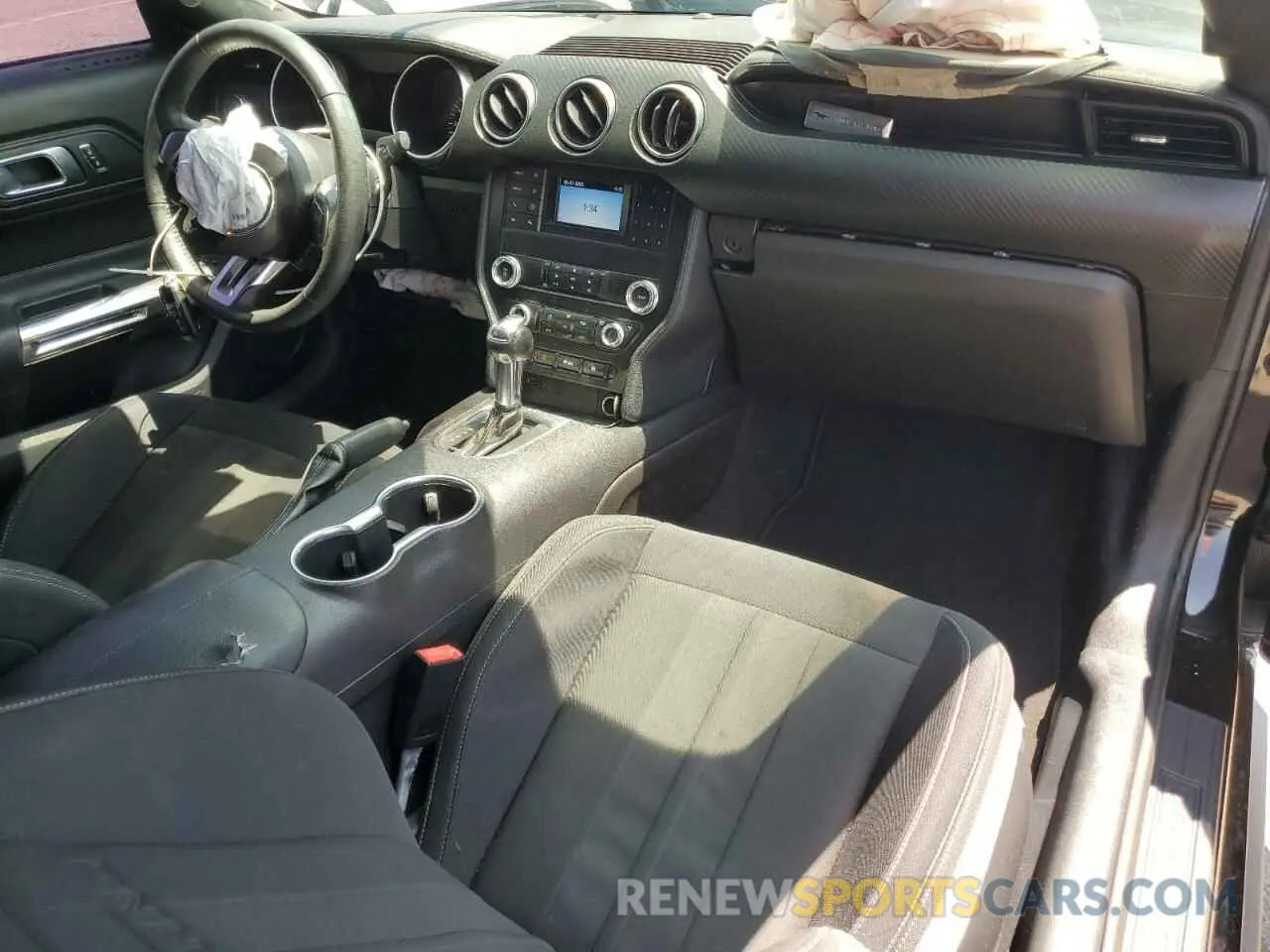 8 fotografías del automóvil dañado 1FA6P8TH4K5181380 FORD ALL Models 2019