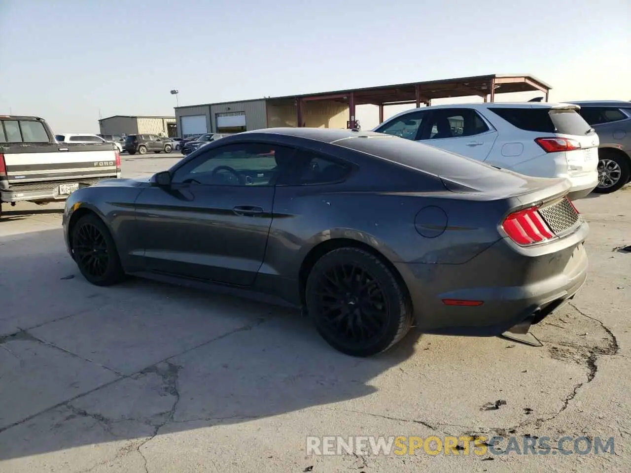 2 fotografías del automóvil dañado 1FA6P8TH5K5143267 FORD ALL Models 2019