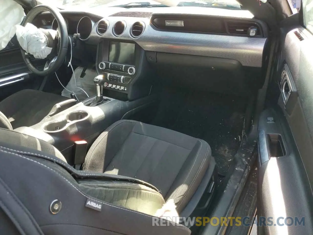 8 fotografías del automóvil dañado 1FA6P8TH8K5130433 FORD ALL Models 2019