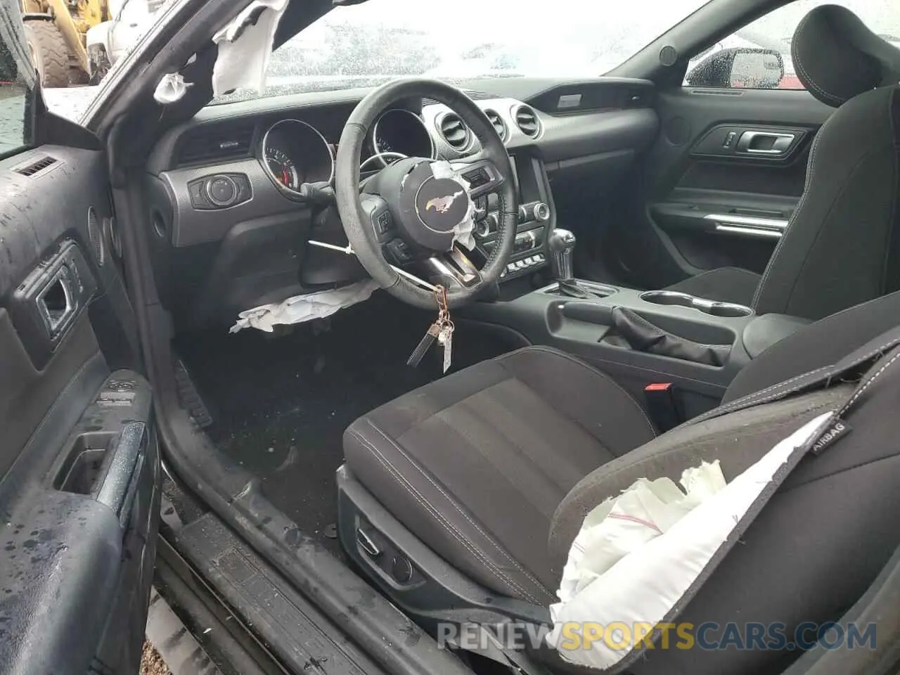 8 fotografías del automóvil dañado 1FA6P8TH9K5130232 FORD ALL Models 2019