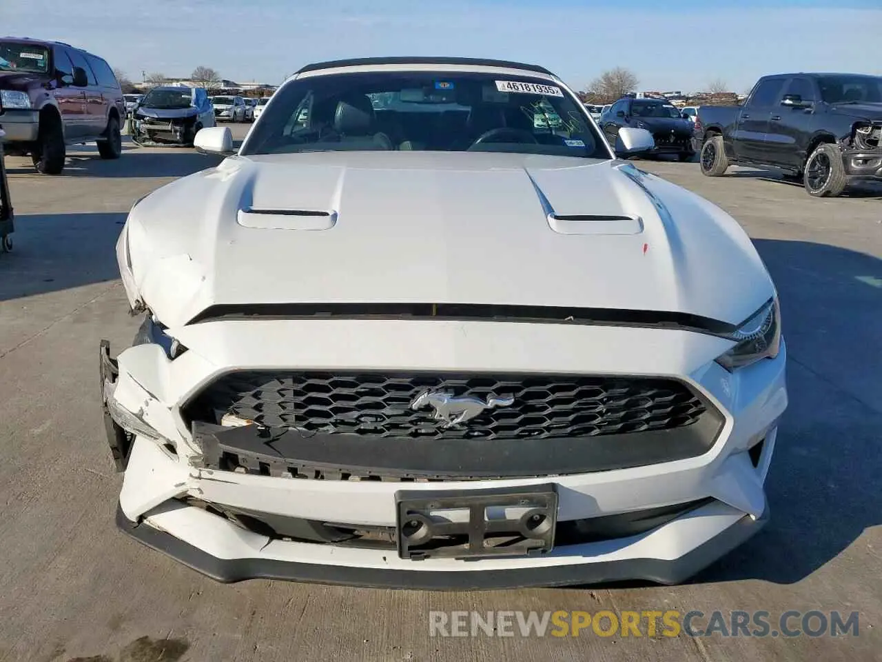 5 fotografías del automóvil dañado 1FATP8UH0K5104233 FORD ALL Models 2019
