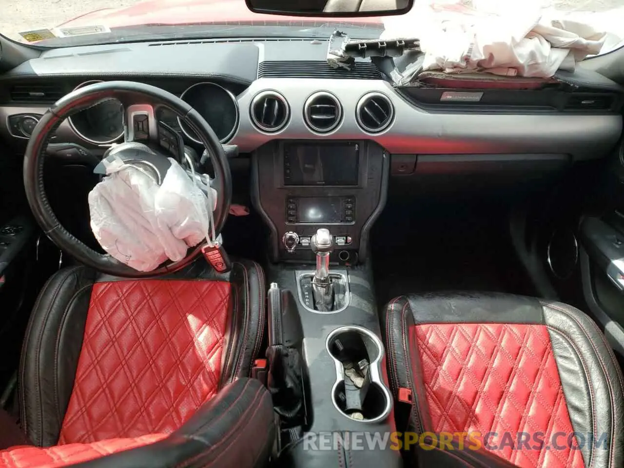 8 fotografías del automóvil dañado 1FATP8UH2K5109787 FORD ALL Models 2019