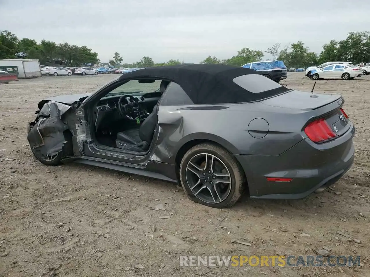2 fotografías del automóvil dañado 1FATP8UH4K5131239 FORD ALL Models 2019
