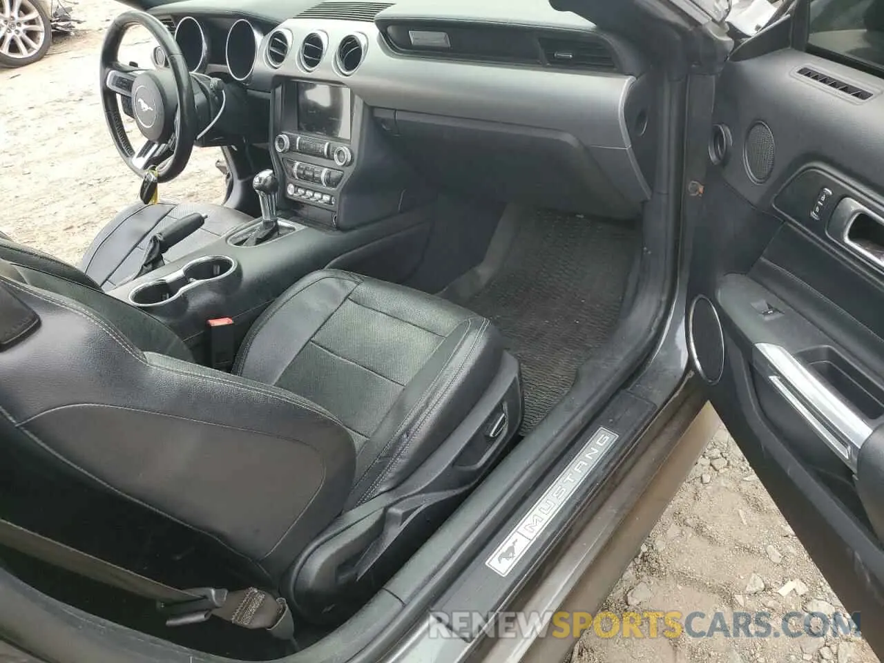 8 fotografías del automóvil dañado 1FATP8UH4K5131239 FORD ALL Models 2019