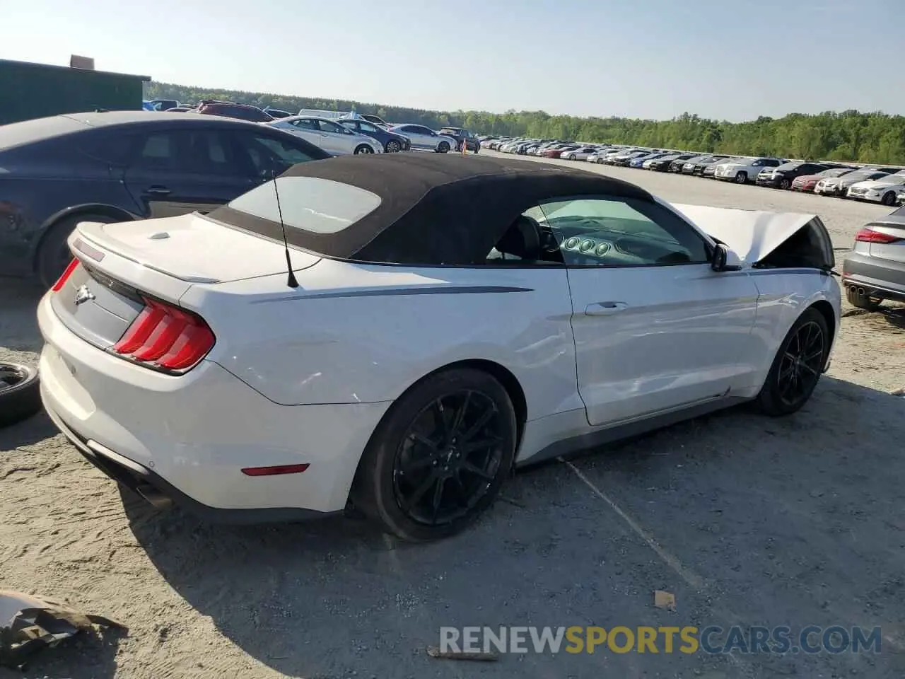 3 fotografías del automóvil dañado 1FATP8UH4K5149952 FORD ALL Models 2019
