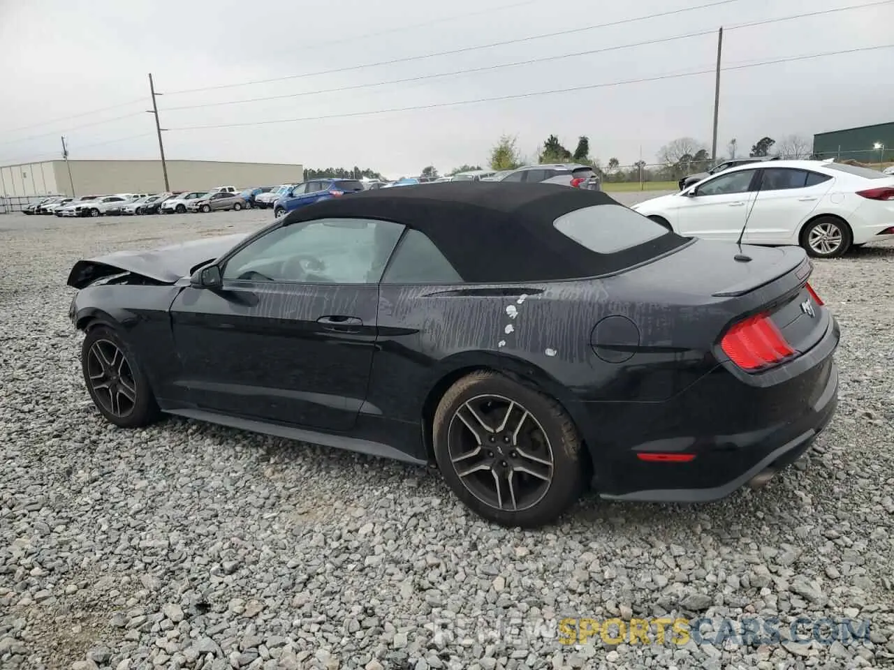2 fotografías del automóvil dañado 1FATP8UH7K5109865 FORD ALL Models 2019
