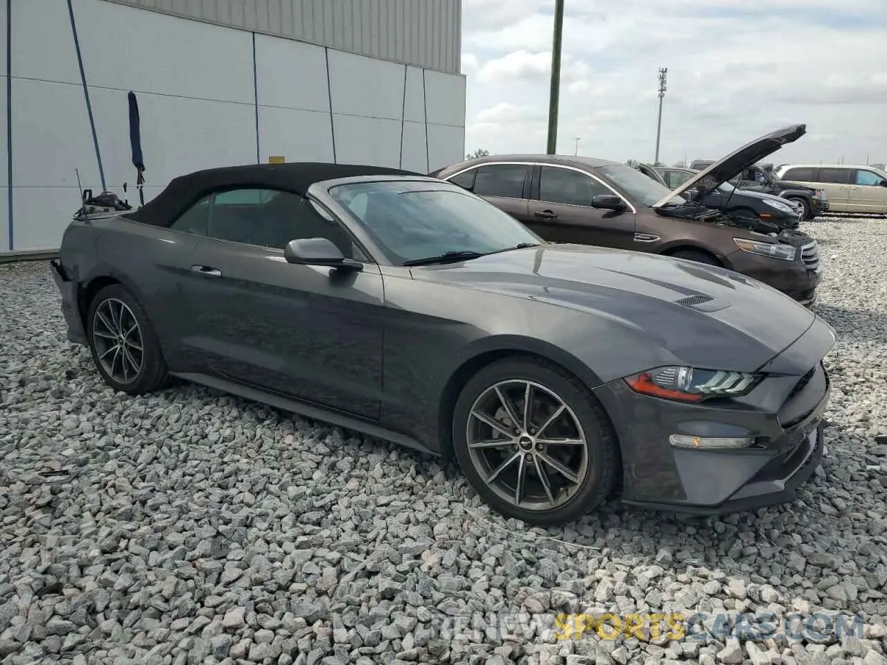 4 fotografías del automóvil dañado 1FATP8UHXK5129463 FORD ALL Models 2019