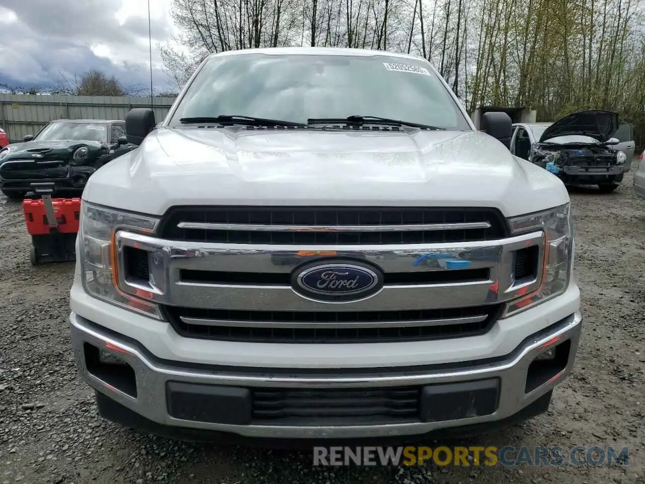 5 fotografías del automóvil dañado 1FTMF1C59KKD92917 FORD All Models 2019