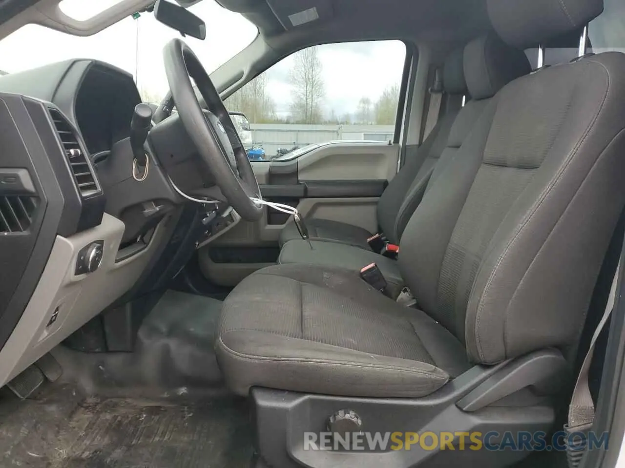 7 fotografías del automóvil dañado 1FTMF1C59KKD92917 FORD All Models 2019