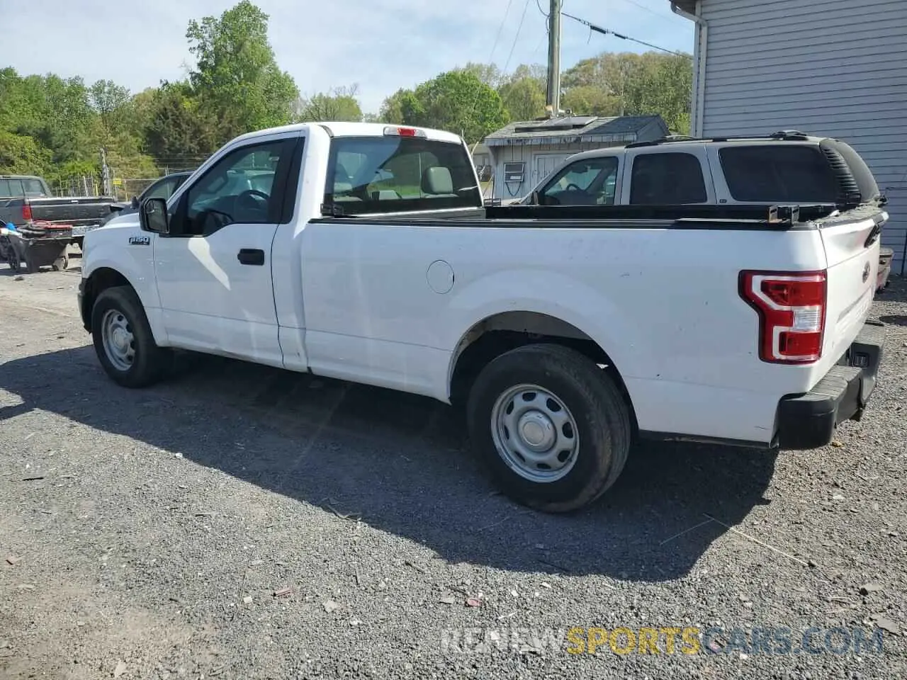 2 fotografías del automóvil dañado 1FTMF1CB4KKE70932 FORD All Models 2019