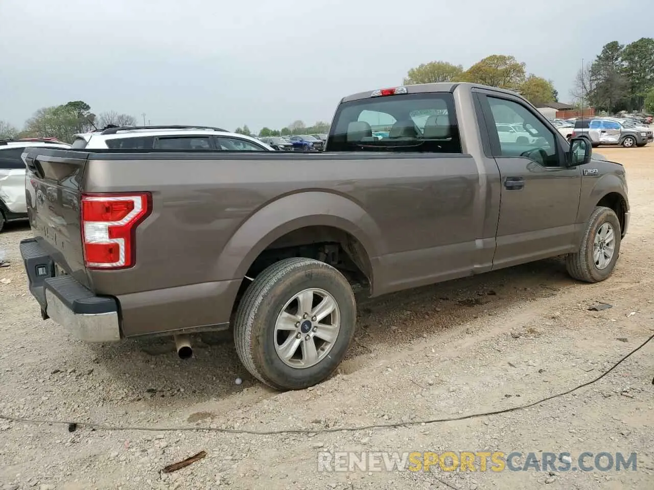 3 fotografías del automóvil dañado 1FTMF1CB5KKD35653 FORD All Models 2019