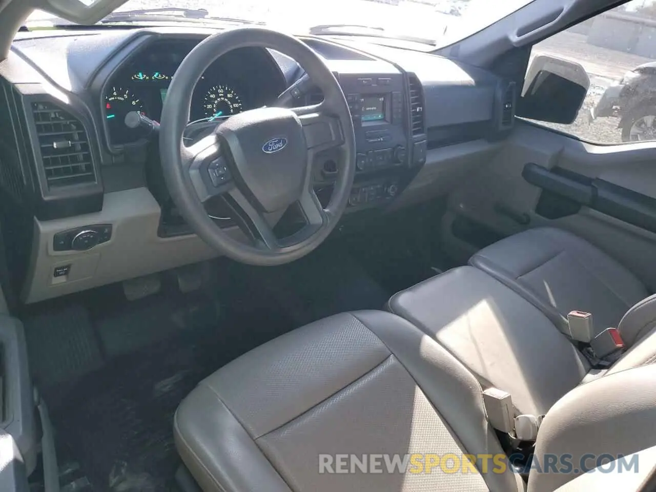 8 fotografías del automóvil dañado 1FTMF1CB9KKE21516 FORD All Models 2019