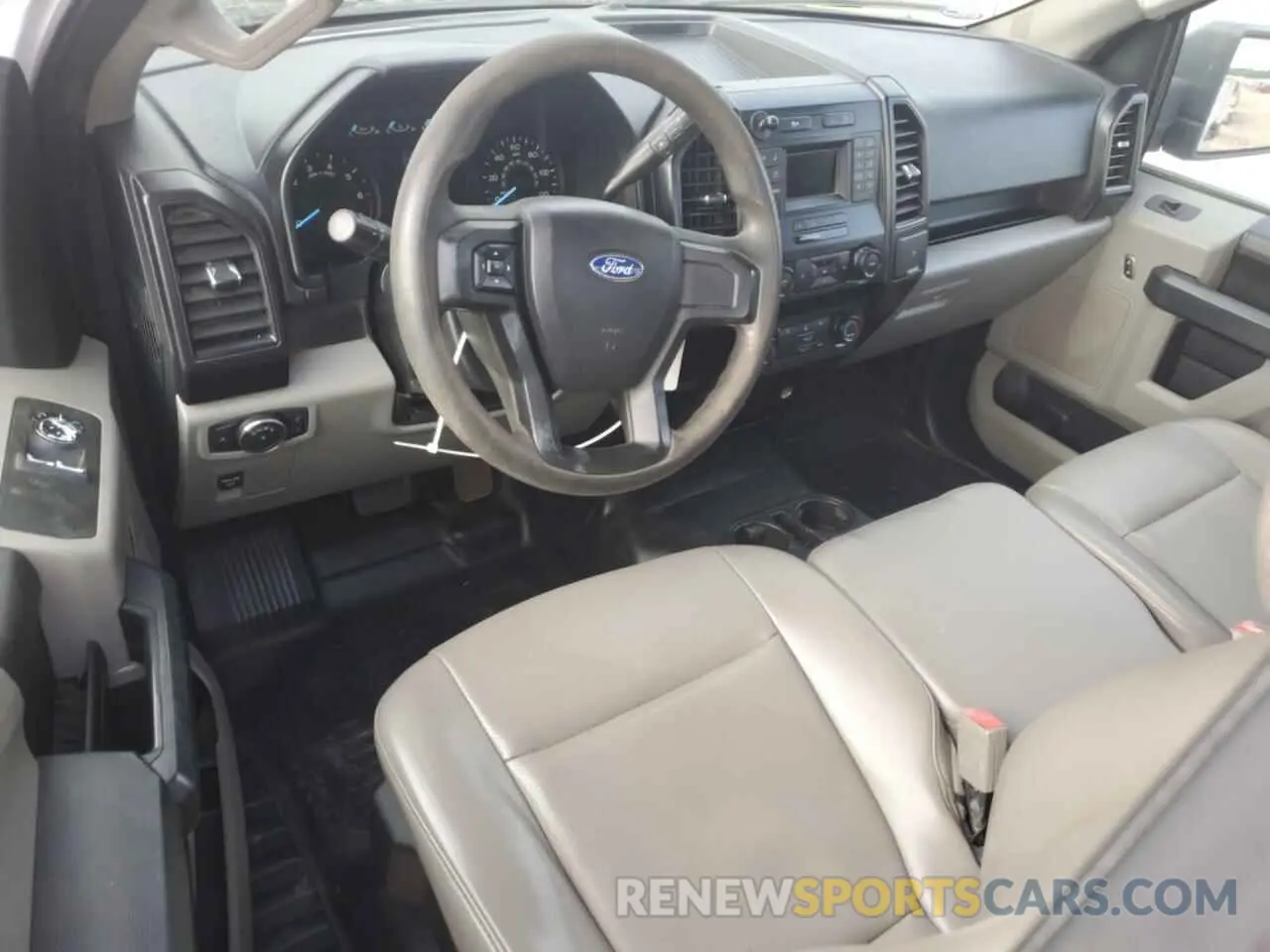 8 fotografías del automóvil dañado 1FTMF1E54KKD16521 FORD All Models 2019
